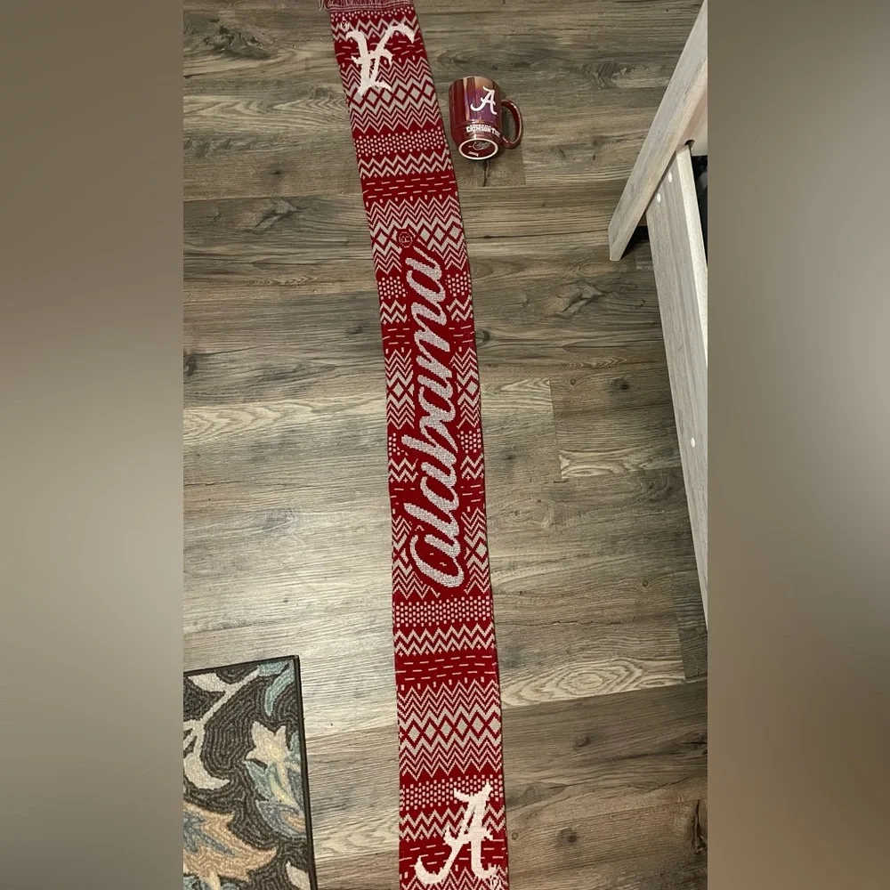 Crimson Knit Scarf - plus coffee mug Red and White